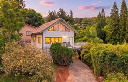 4030 Lower Kula Rd, Kula, HI 96790