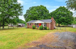 190 Goodjoin Road, Campobello, SC 29322