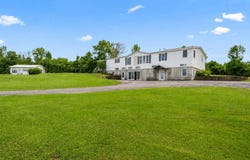 204 Devenpeck Rd, Sprakers, NY 12166