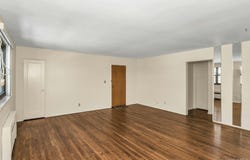 21-47 Utopia Parkway, Whitestone, NY 11357
