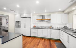 55 Rockledge Path, Port Jefferson, NY 11777