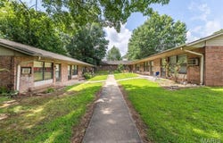 2733 Holly Trails, Poplar Bluff, MO 63901