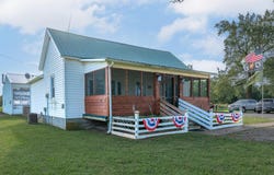 1442 S Morley St, Moberly, MO 65270