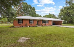 8 Hilda Ln, Carriere, MS 39426