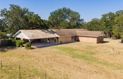 2173 County Road 434 Loop, Rockdale, TX 76567