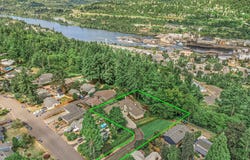 704 SUMMIT St, OregonCity, OR 97045