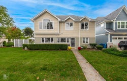 393 S Hawthorne Avenue, Elmhurst, IL 60126