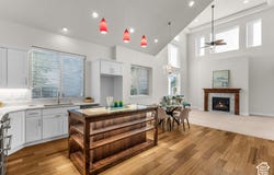 713 EAGLE Pass, North Salt Lake, UT 84054