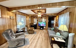 204 Lakeview Dr, McPherson, KS 67460