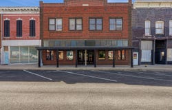 204 S Broadway, Salisbury, MO 65281