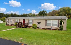 832 Fellsburg Rd, Rostraver, PA 15012