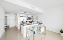 888 Biscayne Blvd, Miami, FL 33132