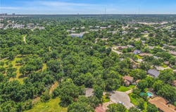 3814 Valley Oaks Drive, Bryan, TX 77802