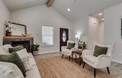706 E Lincoln Avenue, Guthrie, OK 73044