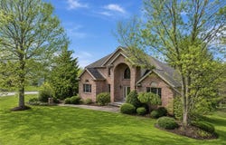 1000 Fawn Valley Dr, Cecil, PA 15317