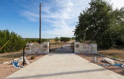 113 Jayhawk Ct, Burnet, TX 78611