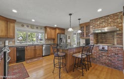 490 Williams St, Pittsfield, MA 01201