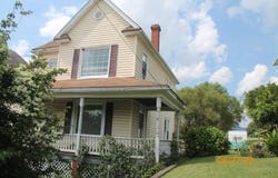 314 E Hawthorne St, Covington, VA 24426