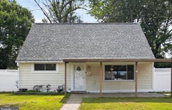 809 Quince Lane, Secane, PA 19018