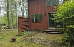 9 Evergreen Lane, Brattleboro, VT 05301