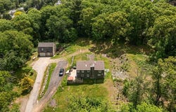 41 dexter rock Road, Lincoln, RI 02865