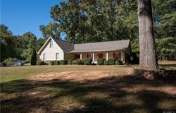202 Arrowhead Vlg, Winfield, AL 35594
