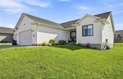 1623 Bobcat Drive NW, Cedar Rapids, IA 52405