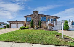 429 W Shore Dr, Brigantine, NJ 08203-1234