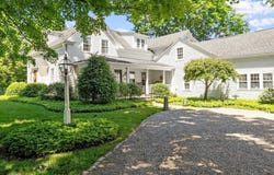 827 Hill Rd, Boxborough, MA 01719