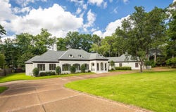 5352 N CLOVER Dr, Memphis, TN 38120