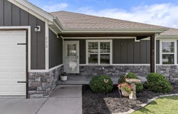 832 Shaffer Street, Marshfield, MO 65706
