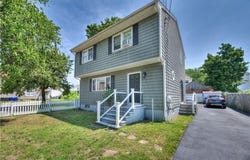 16 Arlington Ave, Warren, RI 02885