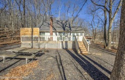 187 Bellingham Drive, Bushkill, PA 18324
