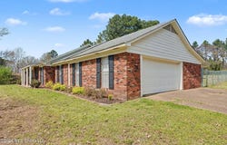 5600 Rolling Hills Drive, Olive Branch, MS 38654
