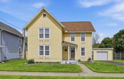 216 Willow St, Athens, PA 18810