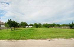 126 Cuernavaca Dr, Del Valle, TX 78617
