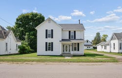 15 Maple Street, Jeffersonville, OH 43128
