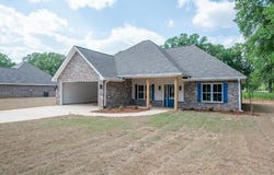 381 Troy Ln, Starkville, MS 39759