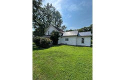383 Main St., Barry, IL 62312