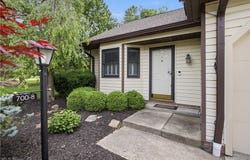 700 Hampton Circle, Aurora, OH 44202