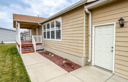 1613 Deerfield Road SE, Mandan, ND 58554