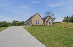 128 Oak Grove Way, Springtown, TX 76082