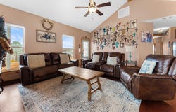 935 Highway 21 E, Paige, TX 78602