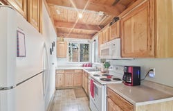 2255 E Foxtree Rd, Duck Creek, UT 84762