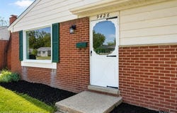 9426 Chamberlain Street, Romulus, MI 48174
