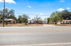 19239 McDonald, Lytle, TX 78052