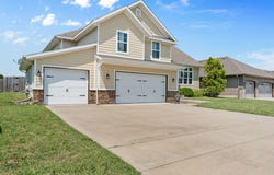 3467 S Valley View Drive, Springfield, MO 65807