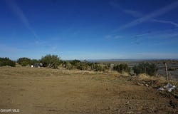 10057 Ash Rd, Pinon Hills, CA 92372