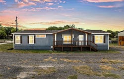 602 S 3rd Street, Abbott, TX 76621