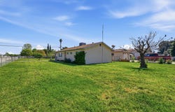 285 E Jayne Avenue, Tipton, CA 93272